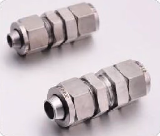 Quick-Screw Bulkhead Connector — FerruleX stainless steel fittings